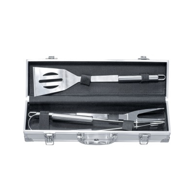 КОМПЛЕКТ ПРИБОРИ ЗА БАРБЕКЮ 3 ЧАСТИ В КУФАР